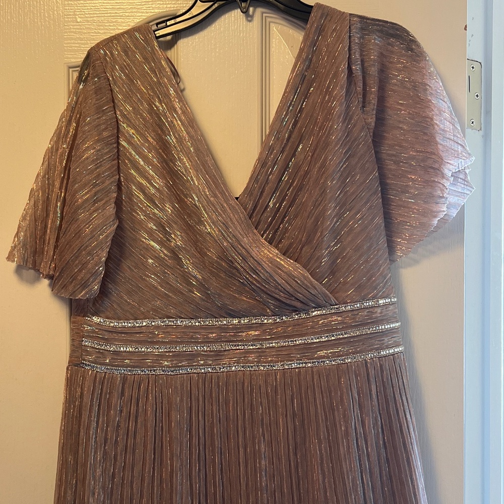 R&M Richard’s dress